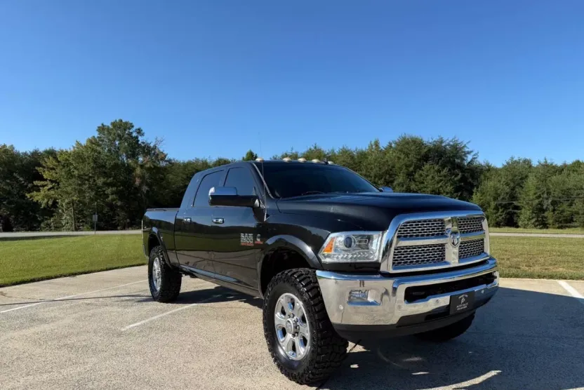 2016 Ram 2500 Laramie photo 1