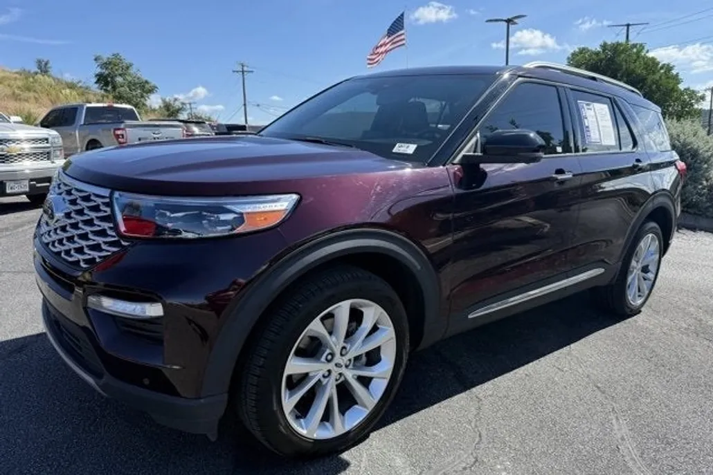 2023 Ford Explorer Platinum photo 1
