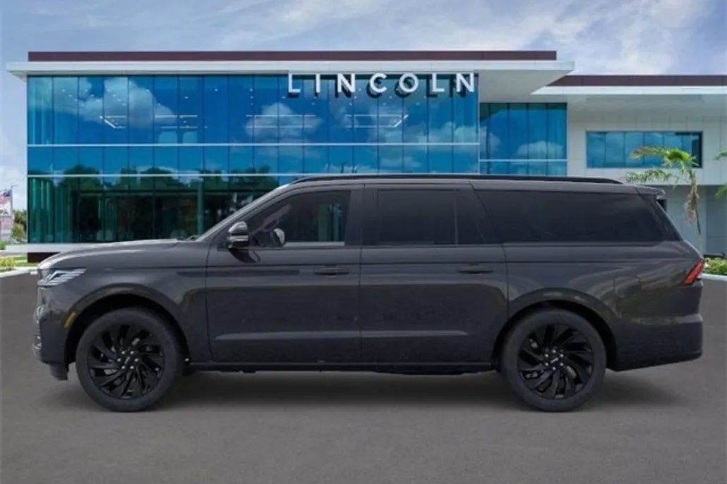 2025 Lincoln Navigator L Reserve photo 1