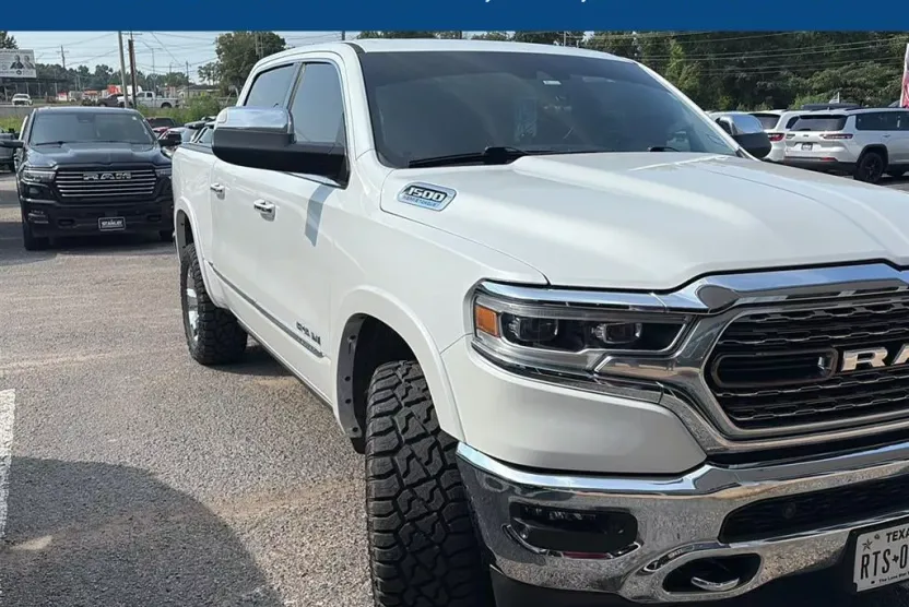2022 Ram 1500 Limited photo 1