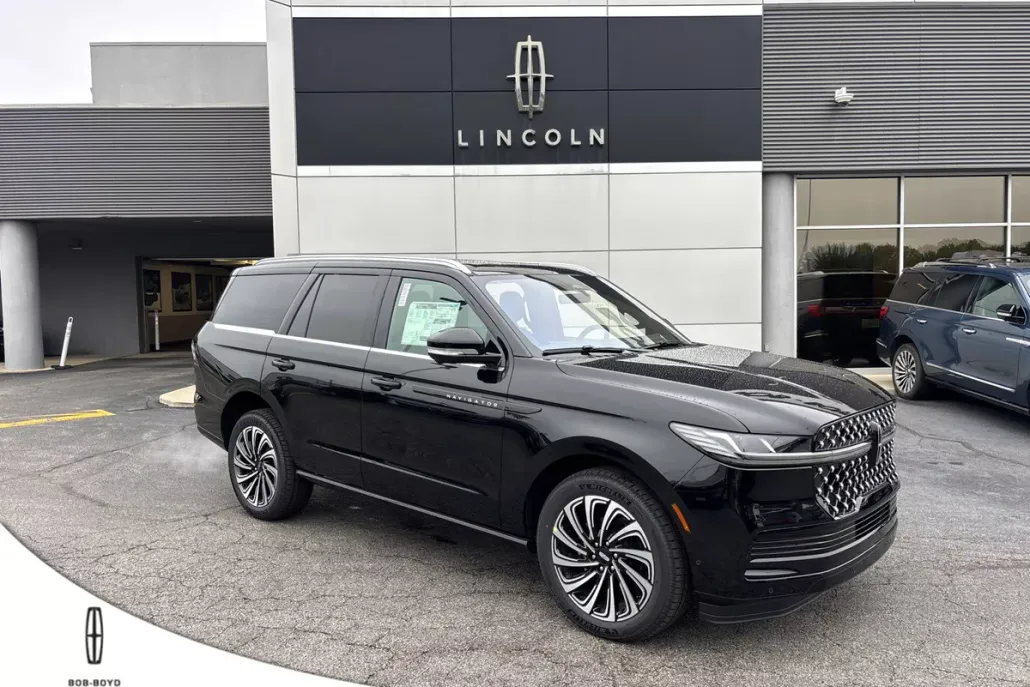 2025 Lincoln Navigator Black Label photo 1