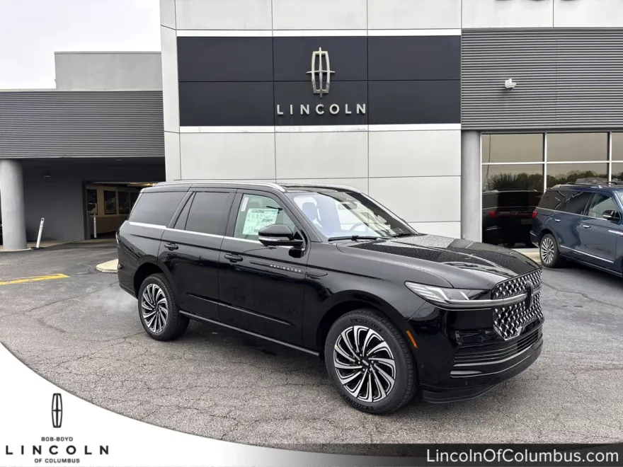 2025 Lincoln Navigator Black Label photo 1