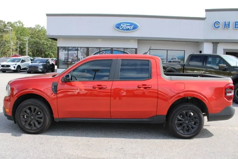 2024 Ford Maverick Lariat photo 1