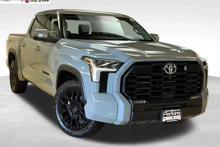 2022 Toyota Tundra SR5 photo 1