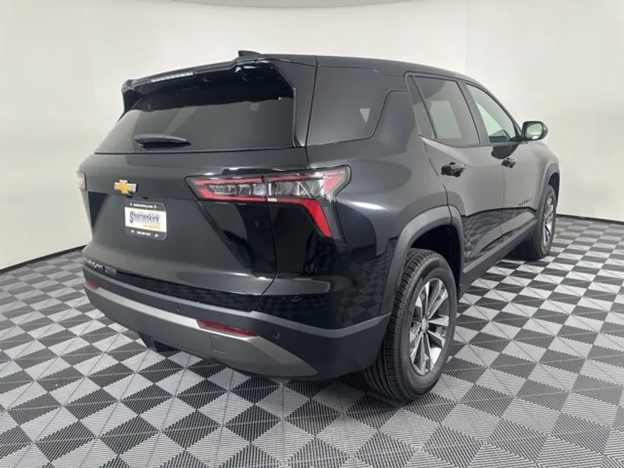 2026 Chevrolet Equinox LT photo 1