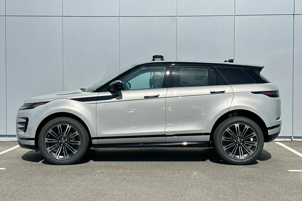 2026 Land Rover Range Rover Evoque Dynamic SE photo 1
