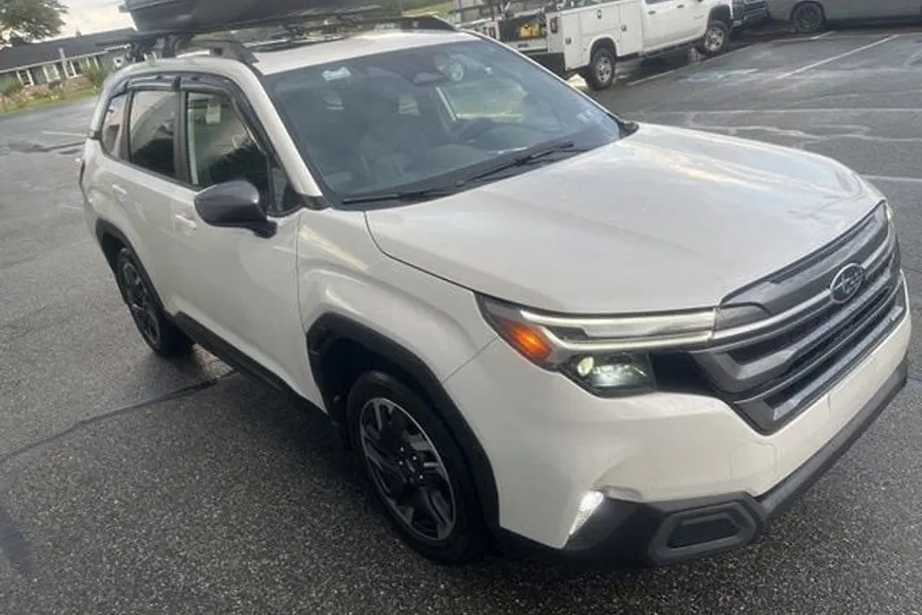 2025 Subaru Forester Limited photo 1