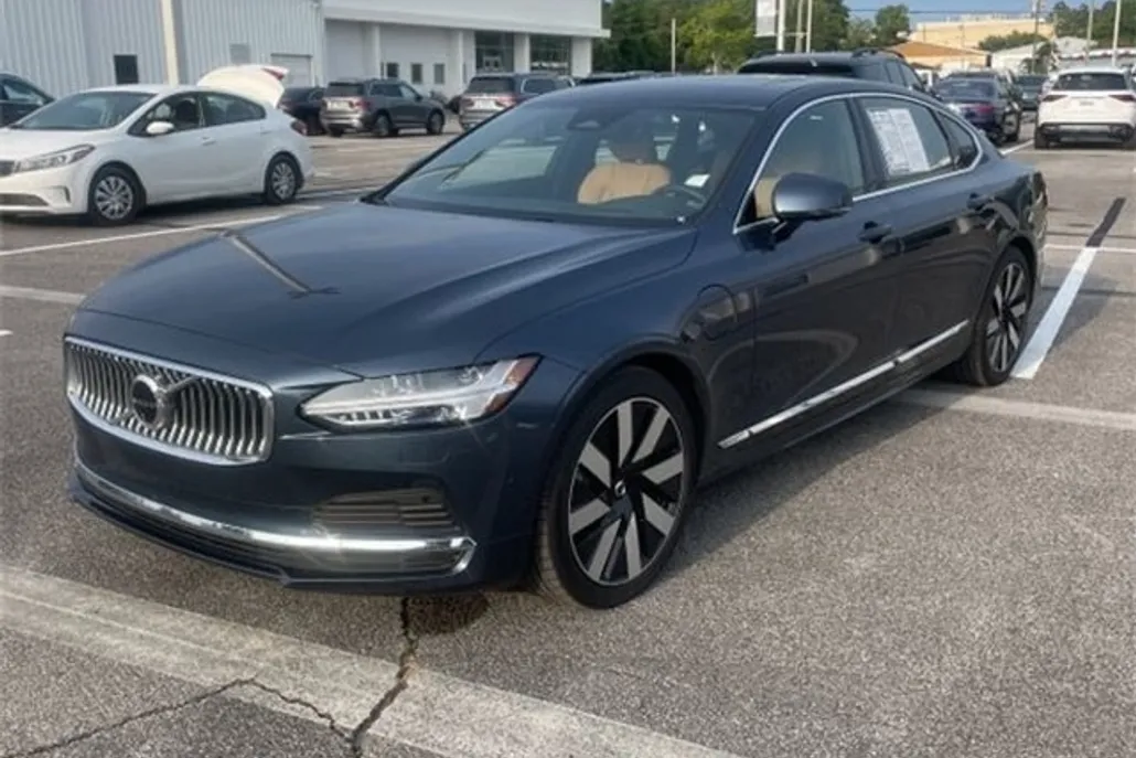 2024 Volvo S90 T8 Ultimate photo 1