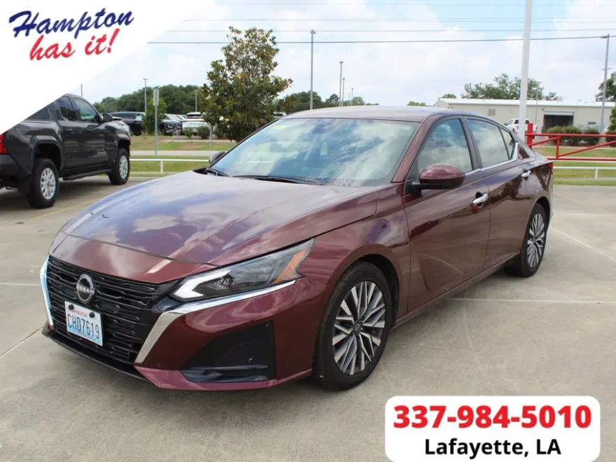 2023 Nissan Altima 2.5 SV photo 1