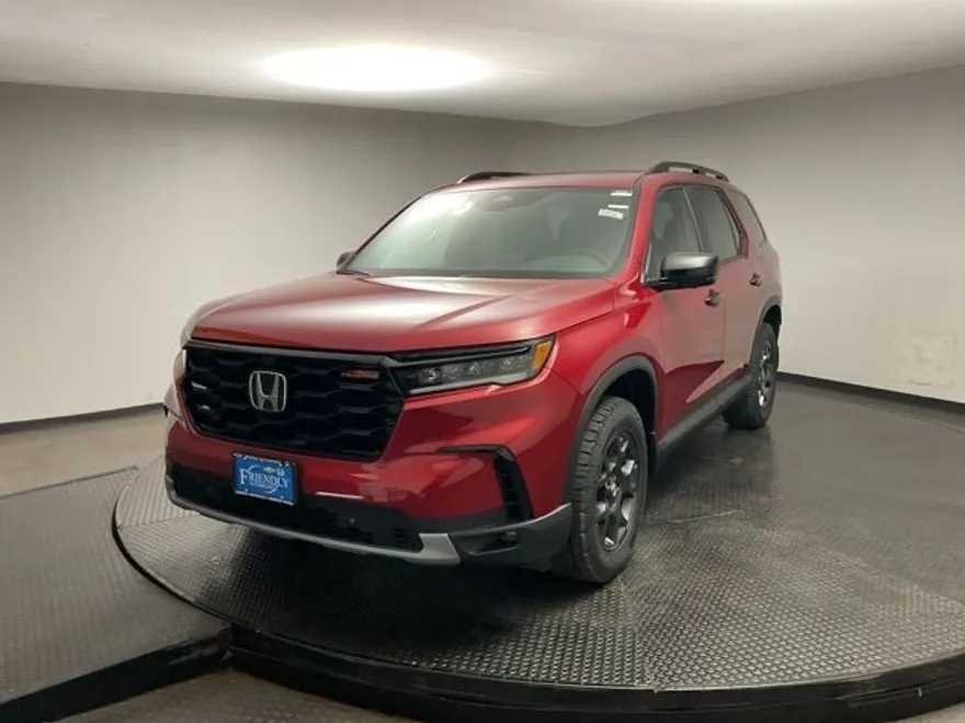 2025 Honda Pilot TrailSport photo 1