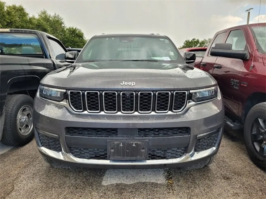 2024 Jeep Grand Cherokee Limited photo 1
