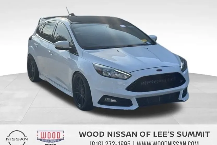 2018 Ford Focus ST photo 1