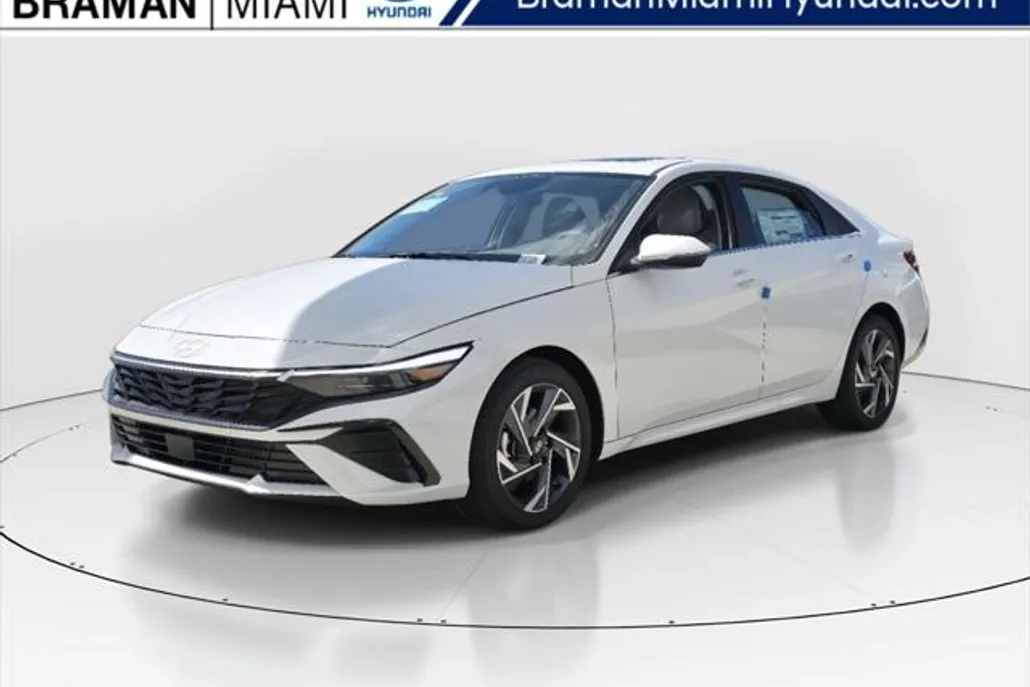 2025 Hyundai Elantra SEL Convenience photo 1