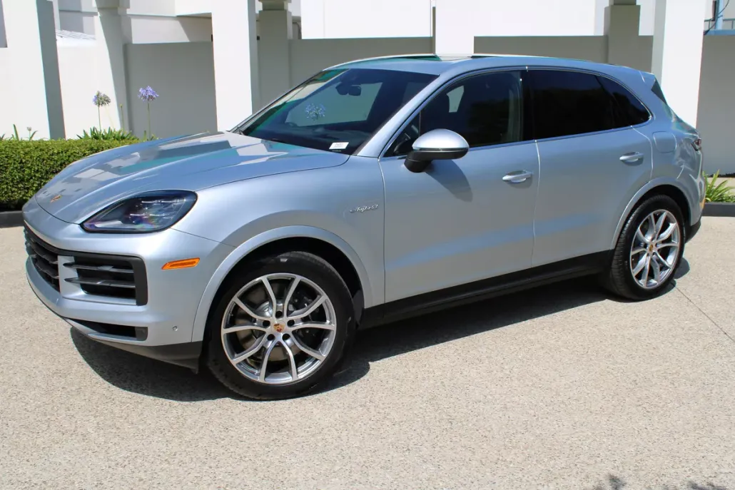 2025 Porsche Cayenne E-Hybrid photo 1