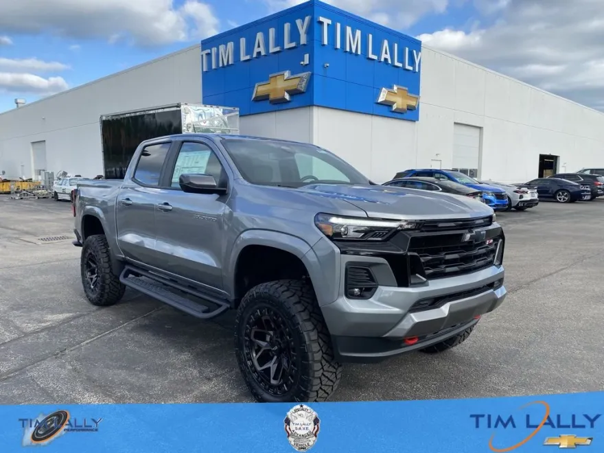 2025 Chevrolet Colorado Z71 photo 1