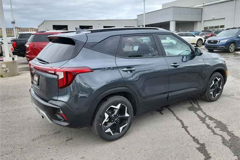 2026 Kia Seltos S photo 1