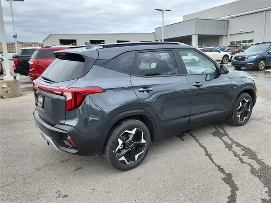 2026 Kia Seltos S photo 1
