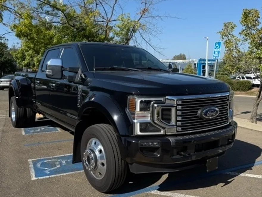 2022 Ford F-450 Platinum photo 1