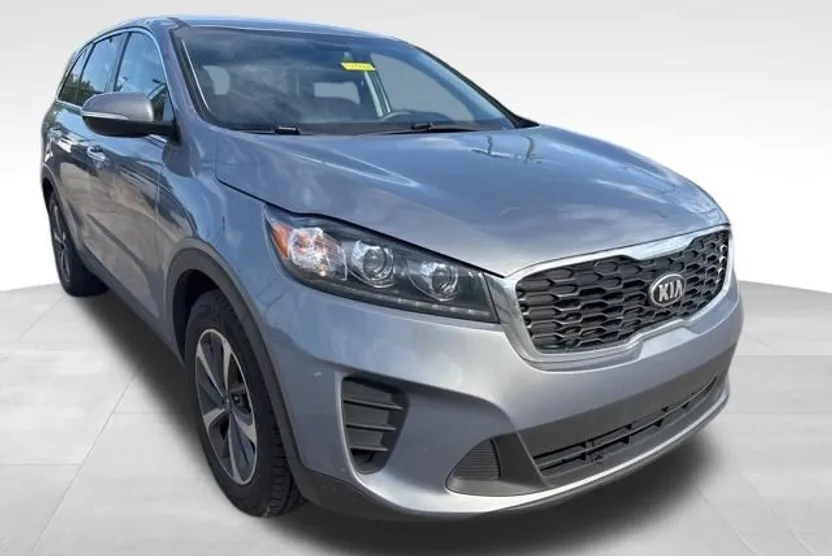 2020 Kia Sorento LX photo 1