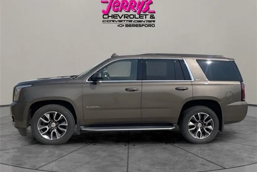 2016 Gmc Yukon SLT photo 1