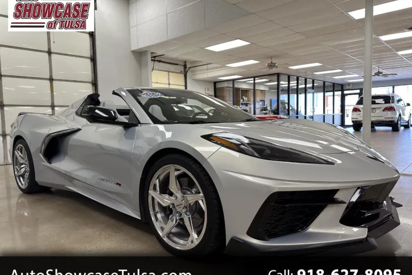 2023 Chevrolet Corvette Stingray Convertible 2LT photo 1