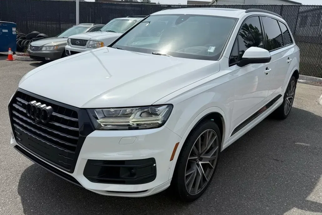 2019 Audi Q7 55 Prestige photo 1