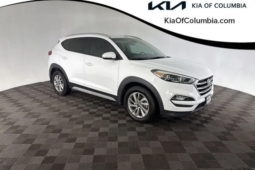 2017 Hyundai Tucson SE Plus photo 1