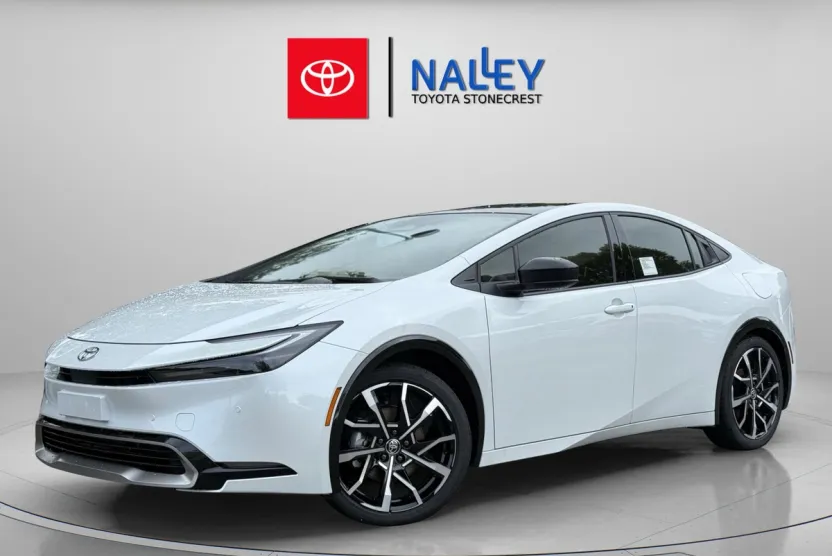 2025 Toyota Prius Plug-in Hybrid XSE photo 1