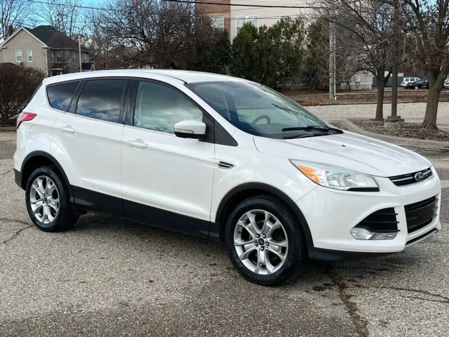2013 Ford Escape SEL photo 1