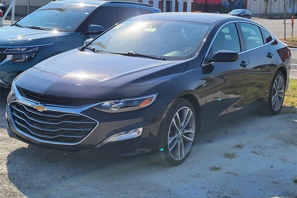 2023 Chevrolet Malibu 1LT photo 1