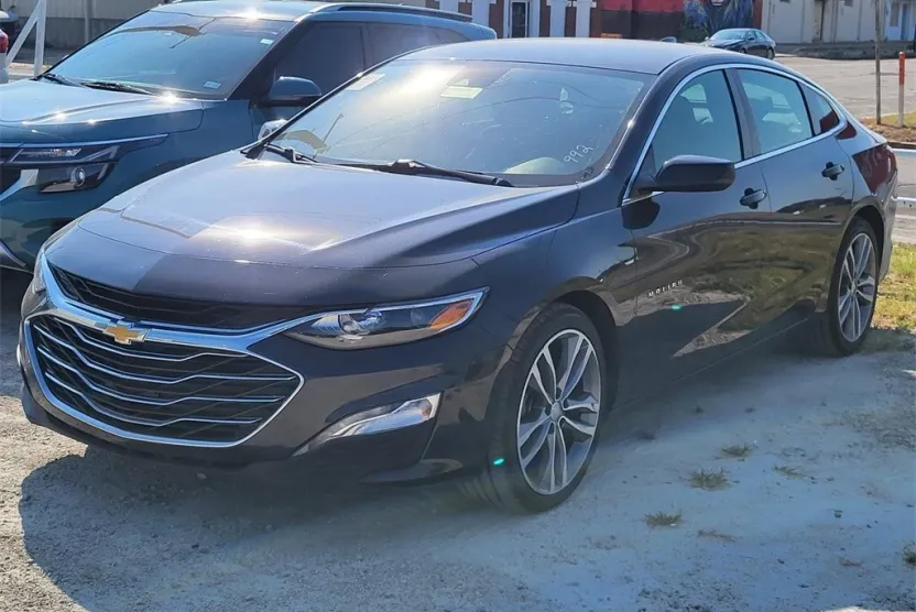 2023 Chevrolet Malibu 1LT photo 1