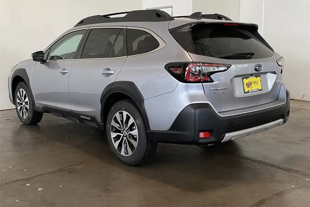 2025 Subaru Outback Limited photo 1