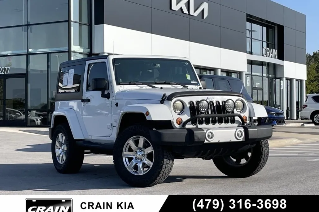 2013 Jeep Wrangler Sahara photo 1