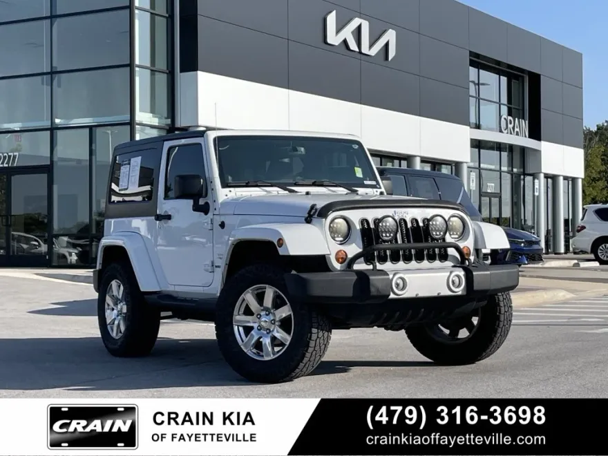 2013 Jeep Wrangler Sahara photo 1
