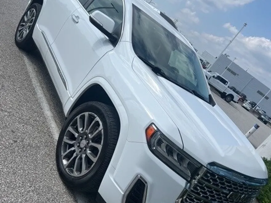 2022 Gmc Acadia Denali photo 1