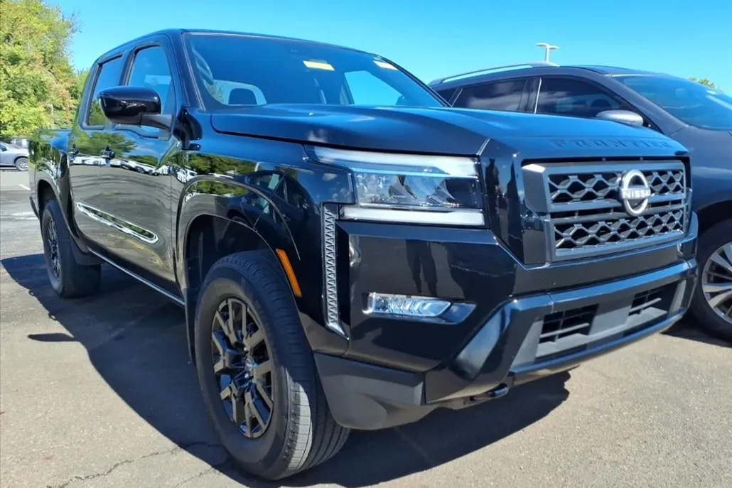 2023 Nissan Frontier SV photo 1