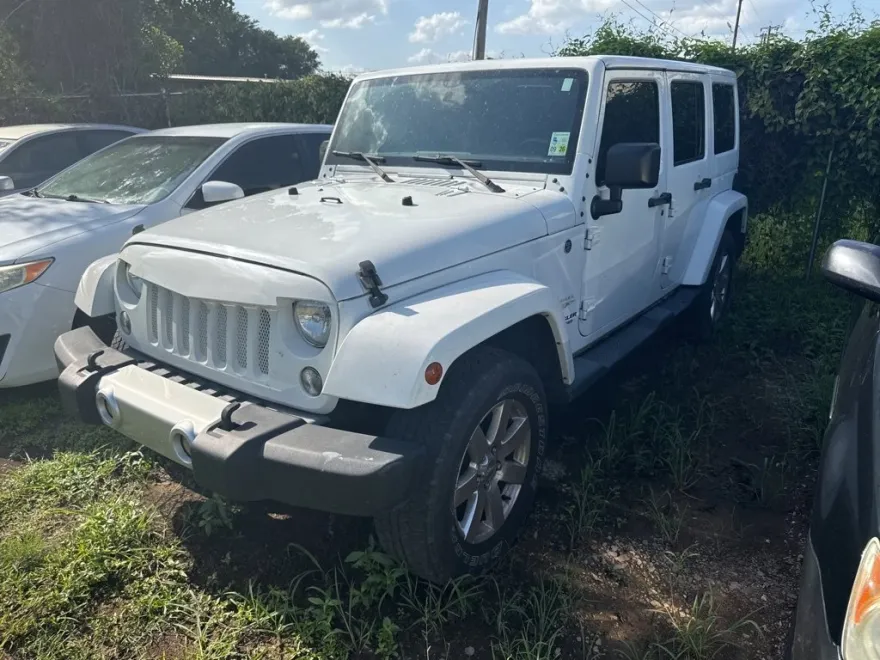 2015 Jeep Wrangler Unlimited Sahara photo 1