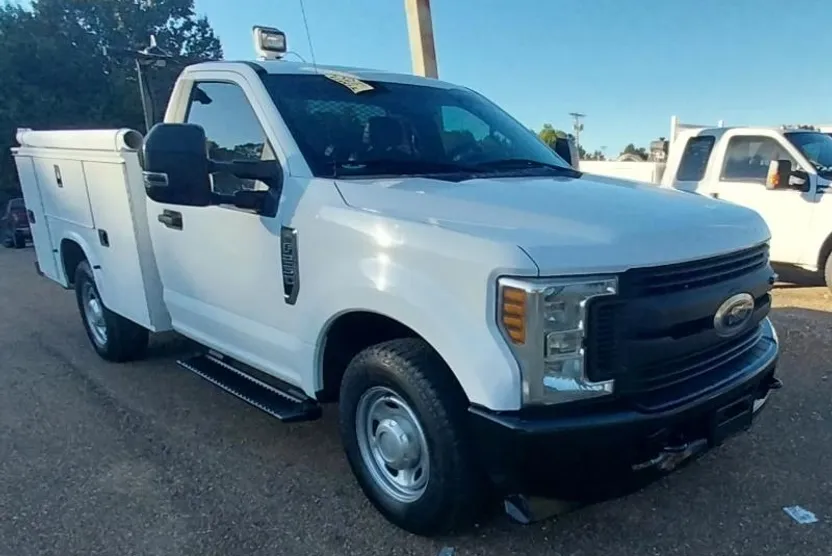 2018 Ford F-250 XL photo 1