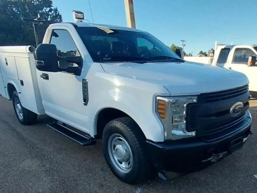 2018 Ford F-250 XL photo 1