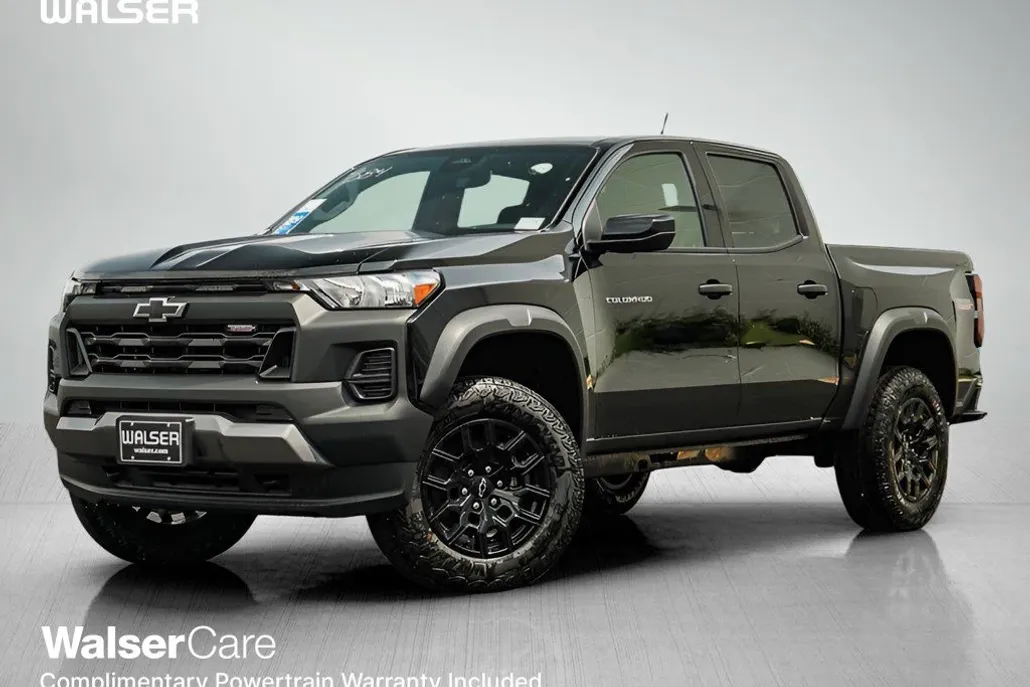 2026 Chevrolet Colorado Trail Boss photo 1
