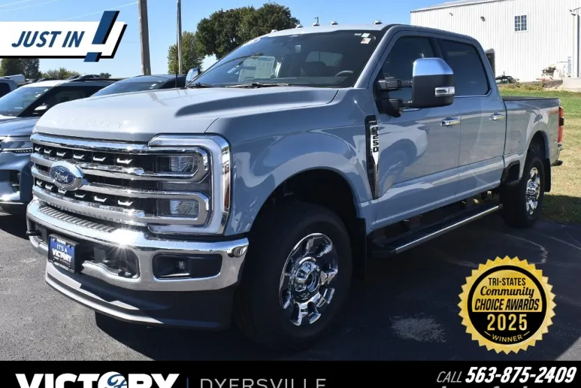 2026 Ford F-250 Lariat photo 1