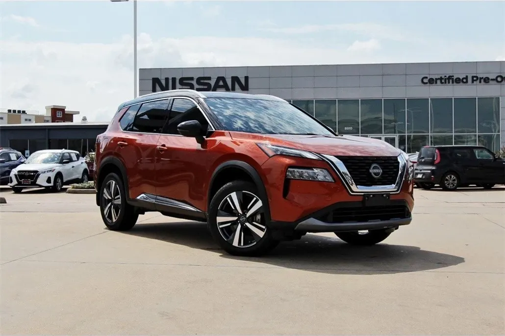 2023 Nissan Rogue SL photo 1