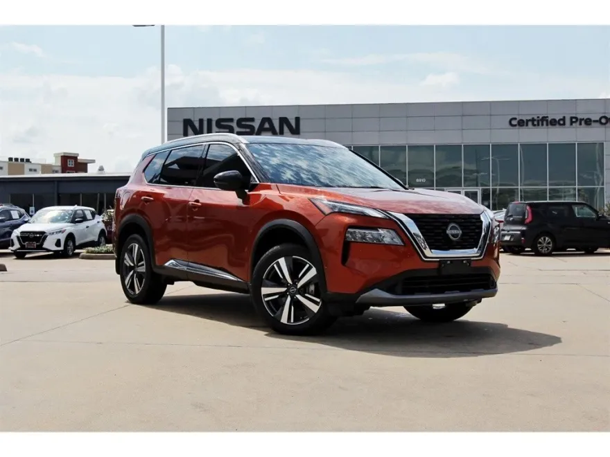 2023 Nissan Rogue SL photo 1