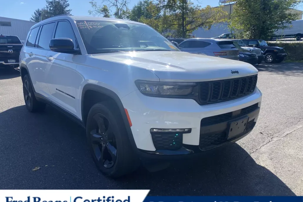 2022 Jeep Grand Cherokee Limited photo 1