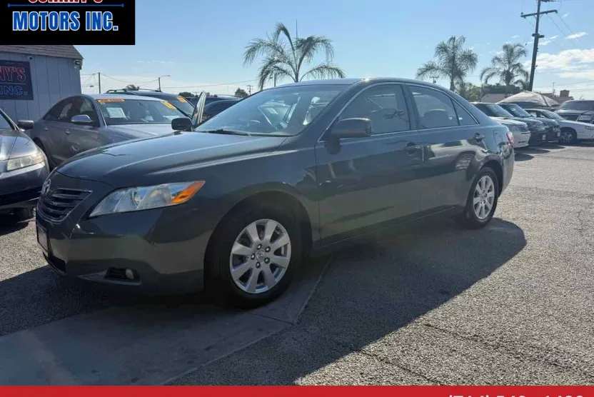 2007 Toyota Camry LE photo 1