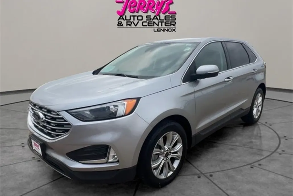 2024 Ford Edge Titanium photo 1