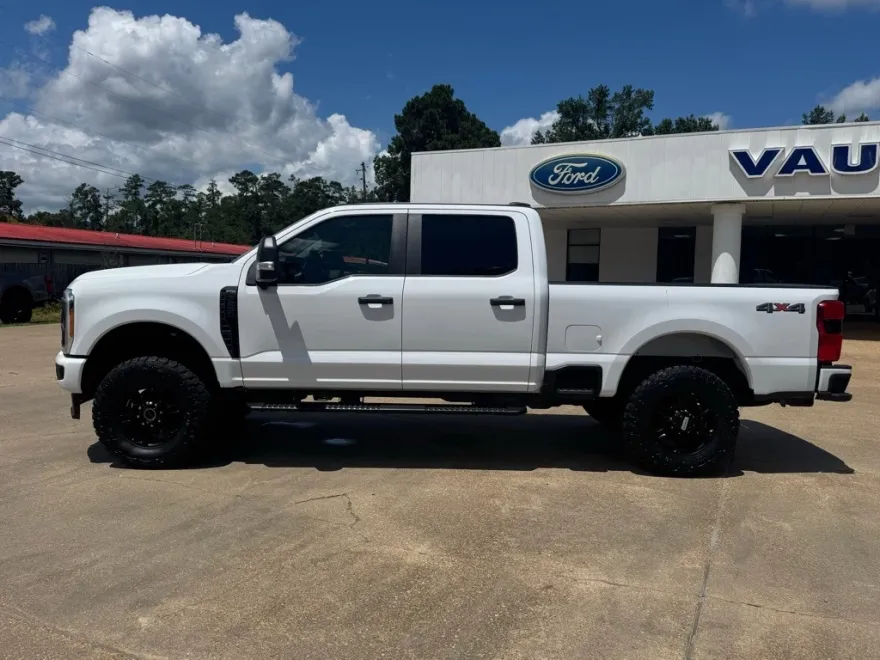 2024 Ford F-250 XL photo 1