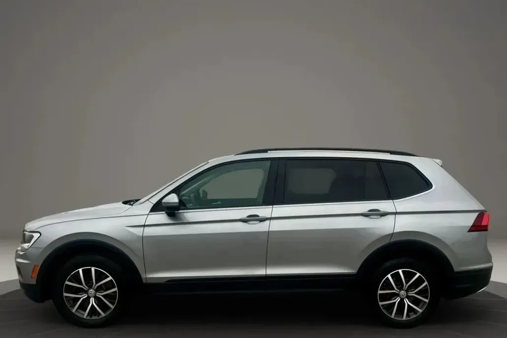 2021 Volkswagen Tiguan Sport photo 1