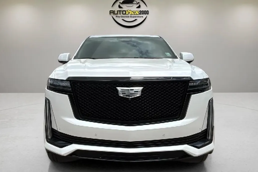 2023 Cadillac Escalade ESV Sport photo 1