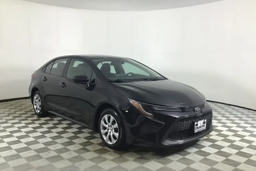 2022 Toyota Corolla LE photo 1
